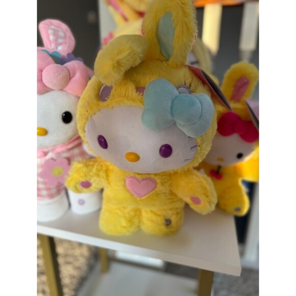 Hello Kitty Easter Greeter Side Stepper Set of 4 NWT - Picture 3 of 6